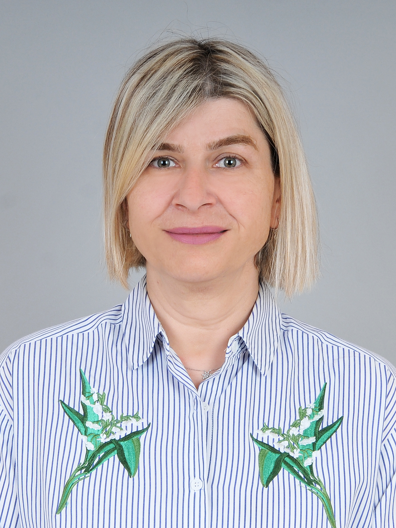 AZİZE ÖZBEK