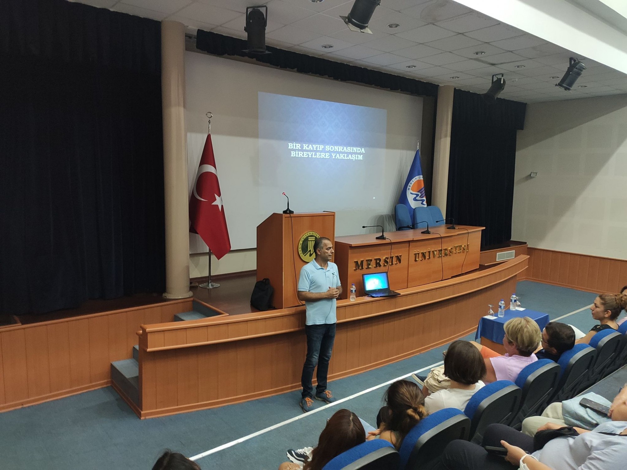 Yeni Yas Sürecindeki Üniversite Öğrencilerine Yaklaşım detayı için tıklayınız