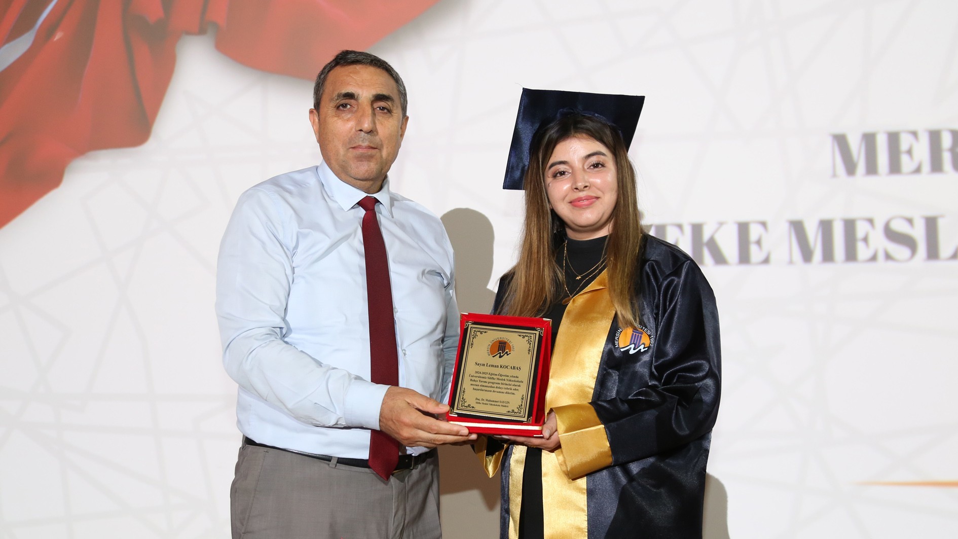 Silifke Meslek Yüksekokulumuzda Mezuniyet Çoşkusu detayı için tıklayınız