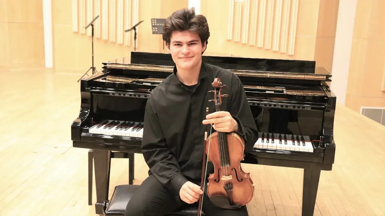 🎻 Öğrencimiz Ada Yalın Yücel’den Uluslararası Müzik Başarısı!  detayı için tıklayınız