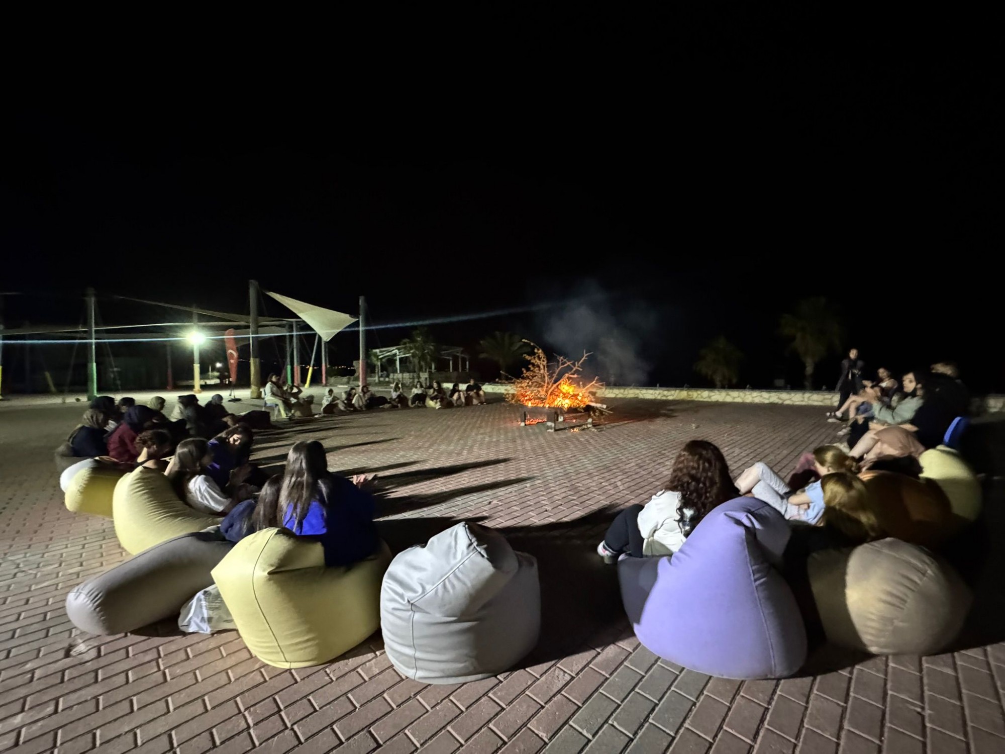 Mersin Üniversitesi Kadın Sağlığını Geliştirme Topluluğu olarak, UNIDES iş birliğiyle hazırladığımız yerel projemiz "Dijitalleşen Dünya'ya İnat Sosyalleşme Hareketi" topluluk yönetim kurulumuz ve katılım sağlayan arkadaşlarımız ile hayata geçirildi. detayı için tıklayınız