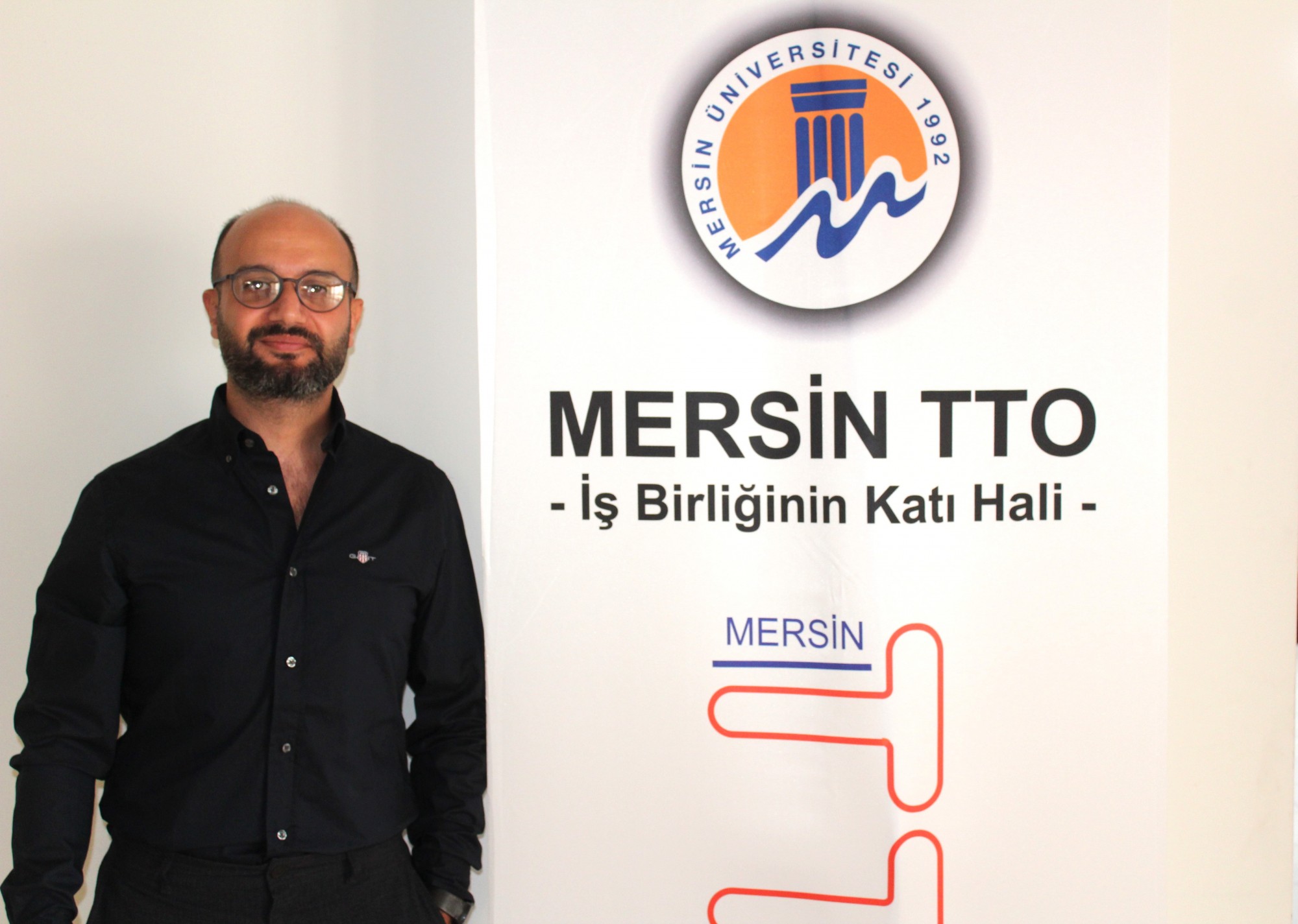Doç. Dr. Özgür Yılmaz ile dünyanın en büyük ilaç firmalarından Merck ile İş Birliği Protokolü  detayı için tıklayınız