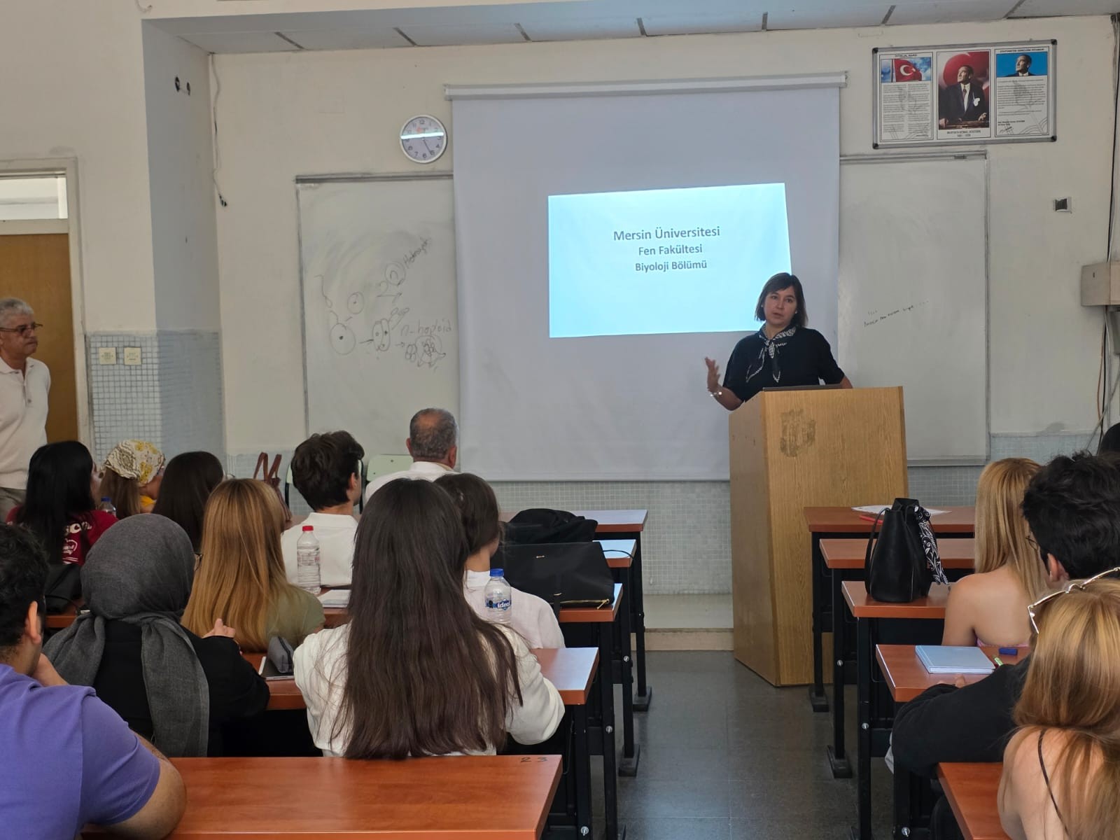 Biyoloji Bölümü Birinci Sınıf Öğrencileriyle Tanışma Toplantısı ve Oryantasyon Programı Düzenlendi detayı için tıklayınız