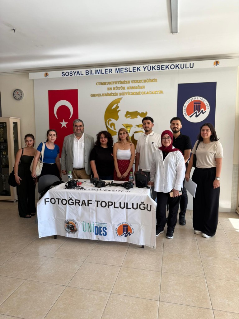 Fotoğraf Kulübü Tanıtım Standı Yüksekokulumuzda İlgi Gördü detayı için tıklayınız