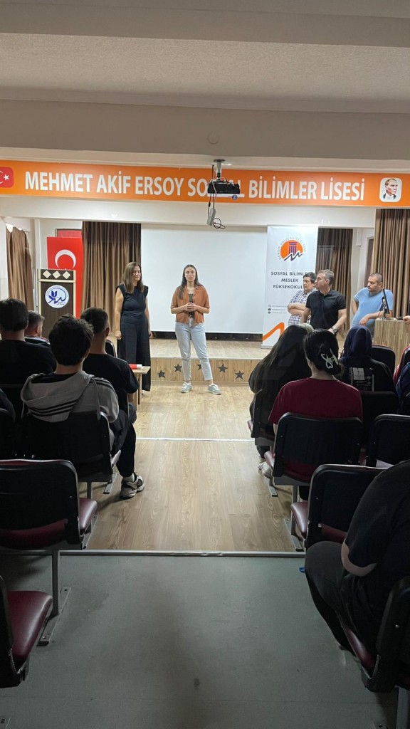İşletme Yönetimi Programından Lise Tanıtım Ziyareti detayı için tıklayınız