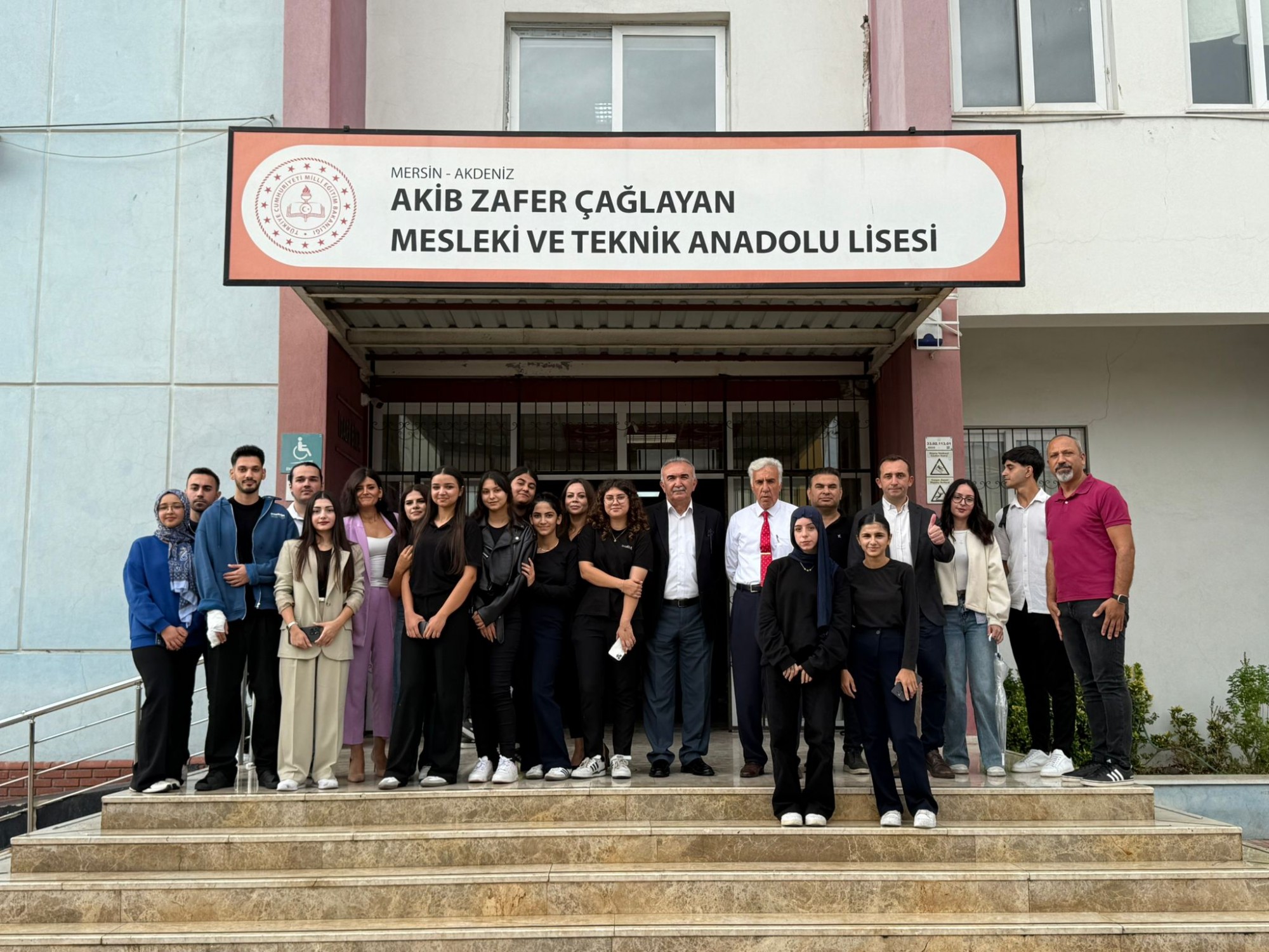 Okulumuz bölümleri lise öğrencileri ile buluştu detayı için tıklayınız