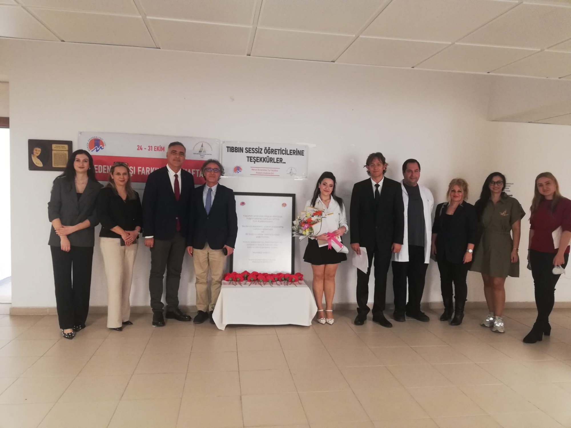 Tıbbın Sessiz &Ouml;ğreticilerine Teşekk&uuml;r T&ouml;reni detayı için tıklayınız