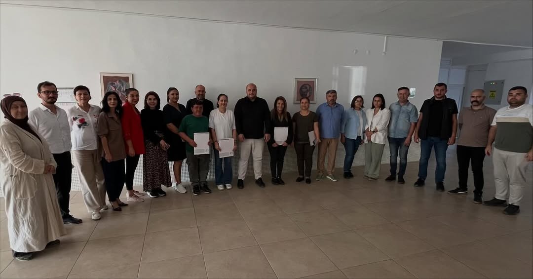 Y&uuml;ksekokulumuzda Y&Ouml;KAK-KAP S&uuml;reci Değerlendirme Toplantısı, Akademik ve İdari Personellerimizin Katılımıyla Toplantı Odasında Ger&ccedil;ekleştirildi. detayı için tıklayınız