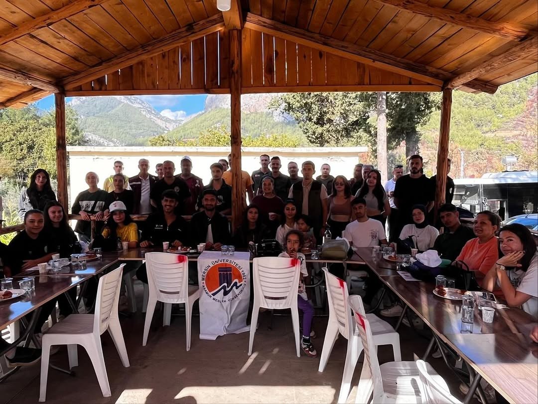 &ldquo;Milli Ağa&ccedil;landırma Haftası&rdquo; kapsamında Y&uuml;ksekokulumuz &Ouml;ğrencileri Anamur Orman İşletme M&uuml;d&uuml;rl&uuml;ğ&uuml; ekipleriyle birlikte yangında zarar g&ouml;ren alanlarda fidan dikim etkinliği ger&ccedil;ekleştirdi. detayı için tıklayınız