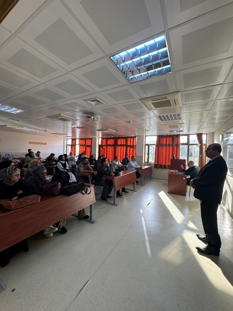 Prof. Dr. Orhan &Ccedil;eker Fak&uuml;ltemizde Konferans Verdi detayı için tıklayınız