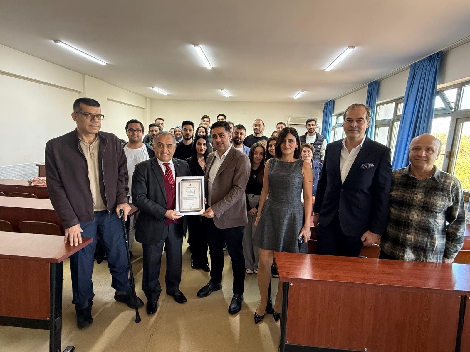 Sbmyo Pazarlama ve Reklamcılık B&ouml;l&uuml;m&uuml;&rsquo;nden &ldquo; Mağazadan M&uuml;şteriye: Perakende Sekt&ouml;r&uuml;nde Başarı&rdquo; S&ouml;yleşisi detayı için tıklayınız