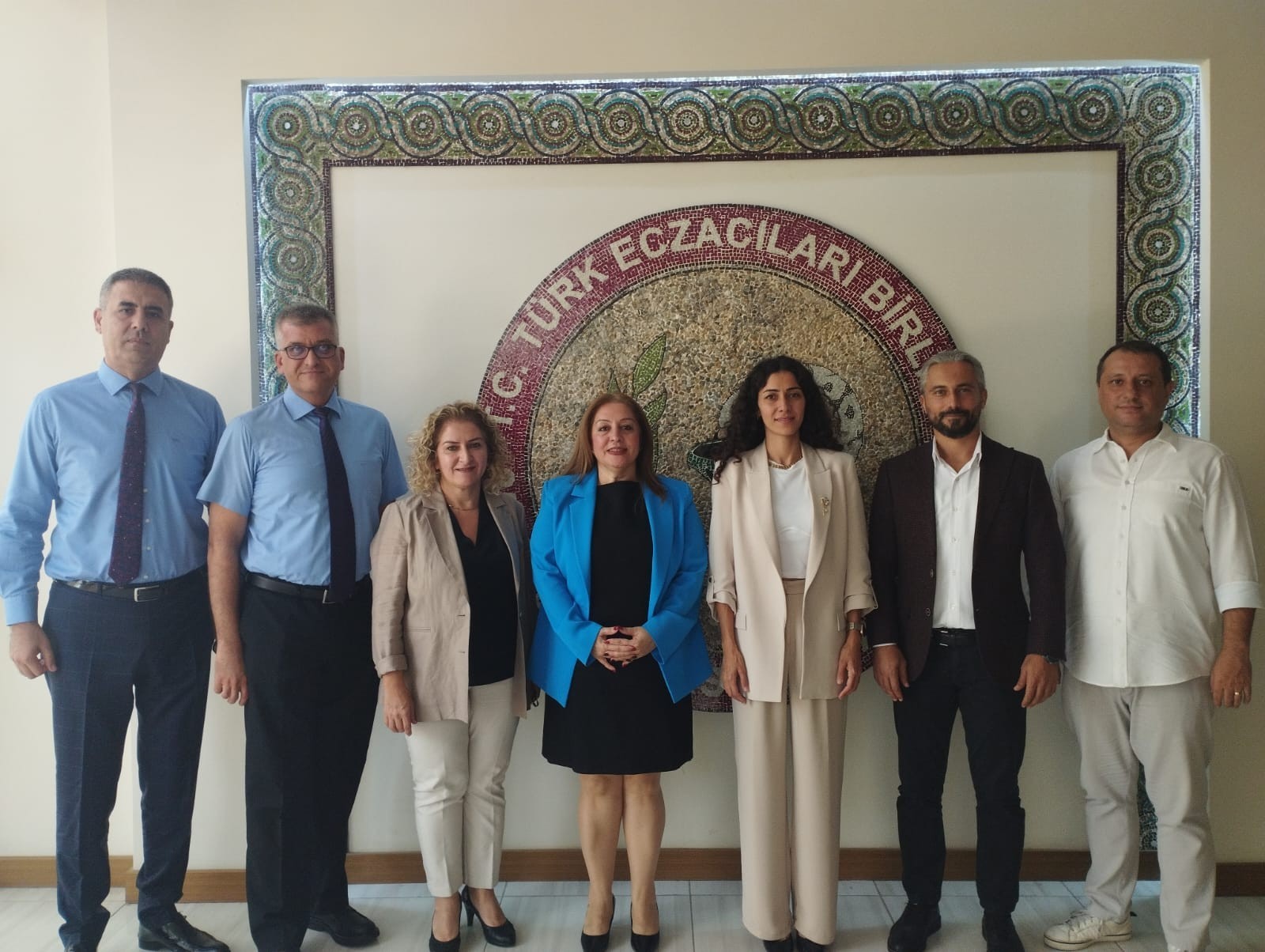 TEB 25. B&Ouml;LGE MERSİN ECZACI ODASI Y&Ouml;NETİM KURULUNA HAYIRLI OLSUN ZİYARETİ detayı için tıklayınız