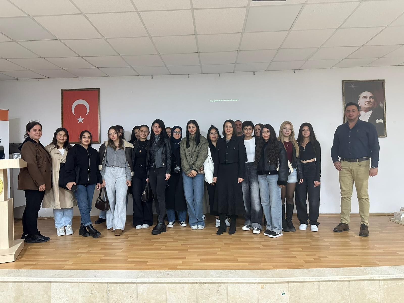 Meslek Y&uuml;ksekokulumuzda Dijital Bağımlılığa Karşı Farkındalık Eğitimi Ger&ccedil;ekleştirildi detayı için tıklayınız