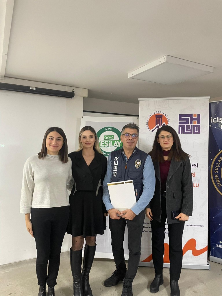Meslek Y&uuml;ksekokulumuzda G&uuml;venli İnternet Kullanımı ve Siber Zorbalıkla M&uuml;cadele Konferansı D&uuml;zenlendi detayı için tıklayınız