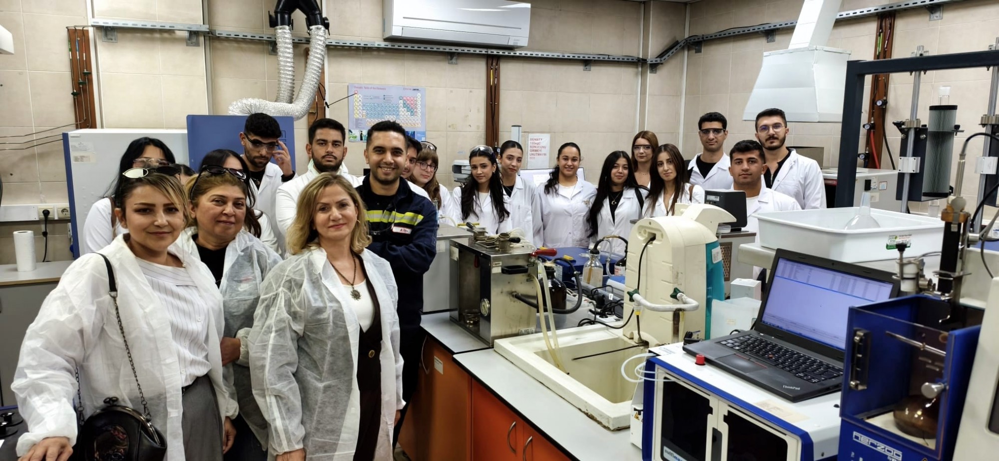 Kimya ve Kimyasal İşleme Teknolojileri B&ouml;l&uuml;m&uuml;&rsquo;nden SGS Laboratuvarına Teknik Gezi detayı için tıklayınız