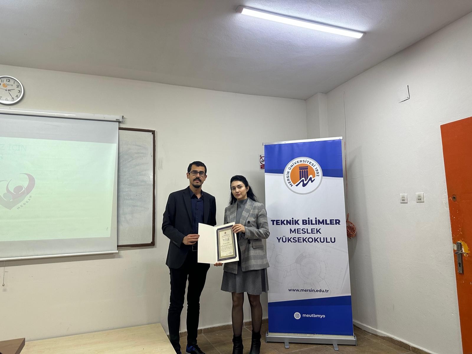 Meslek Y&uuml;ksekokulumuzda Cinsel Taciz ve Cinsel Saldırıya Karşı Destek Birimi Tanıtım ve Bilgilendirme Sunumu Ger&ccedil;ekleştirildi detayı için tıklayınız