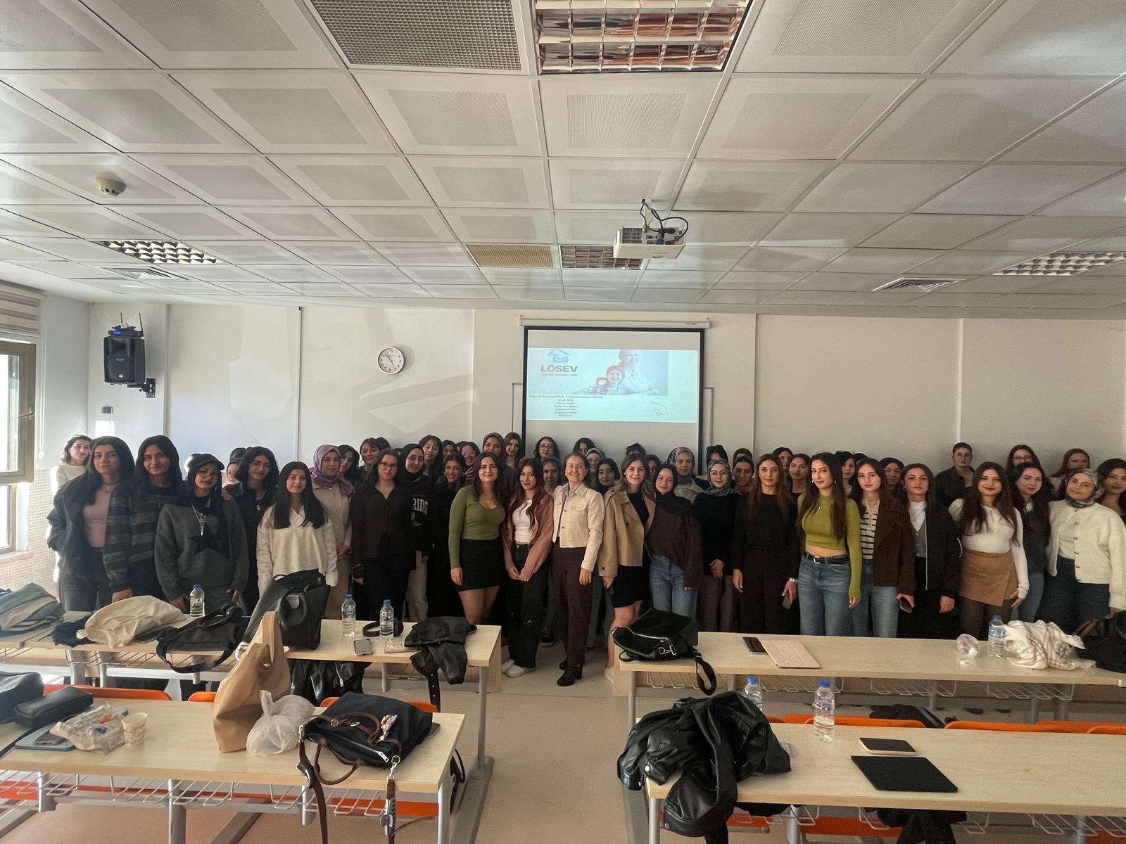 Ebelik &Ouml;ğrencilerinden Akran Eğitimiyle L&Ouml;SEV Farkındalığı detayı için tıklayınız