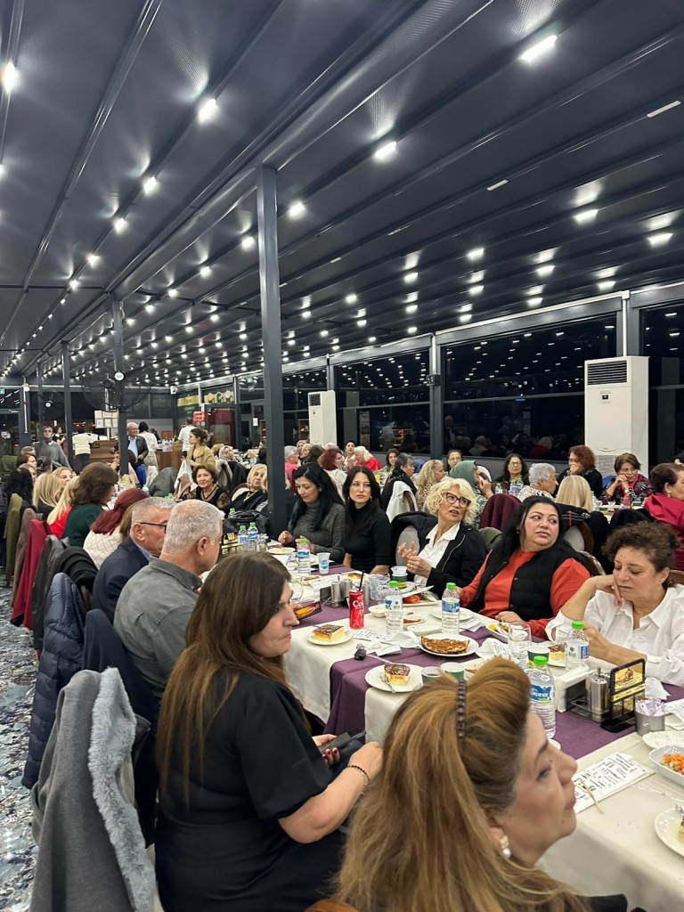 60+ Tazelenme &Uuml;niversitesinde Yeni Yıl &Ccedil;oşkusu detayı için tıklayınız