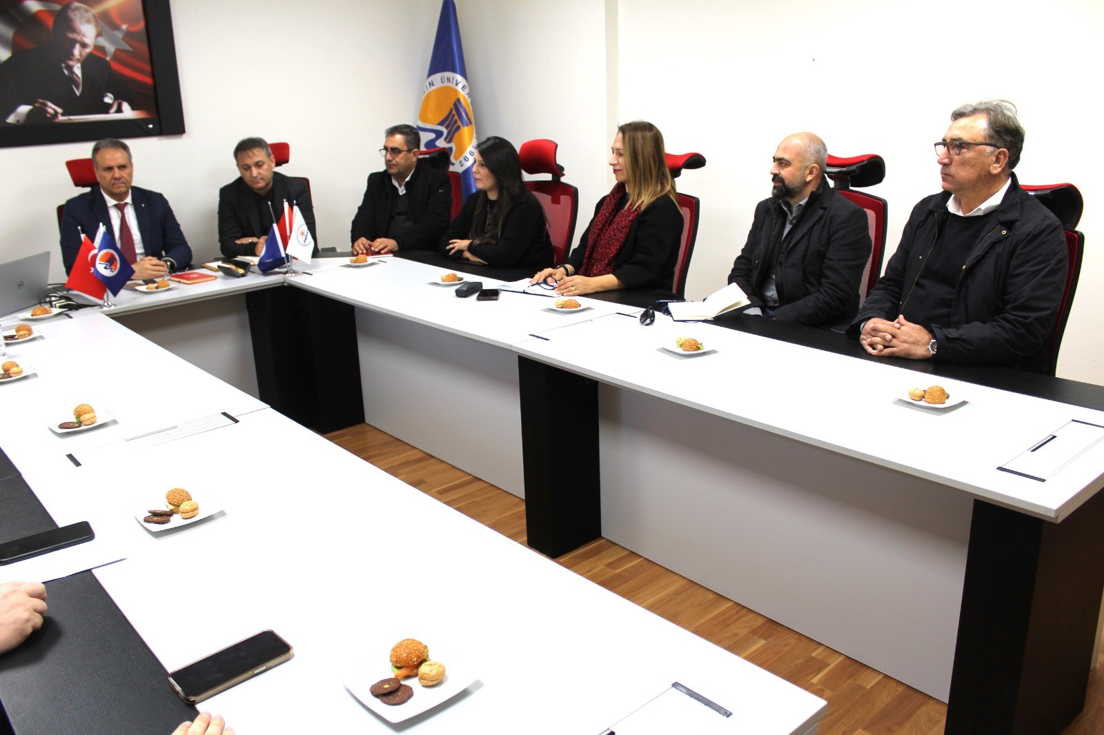 &Uuml;niversitemizde HEInnovate Ekibi Bir Araya Geldi  detayı için tıklayınız