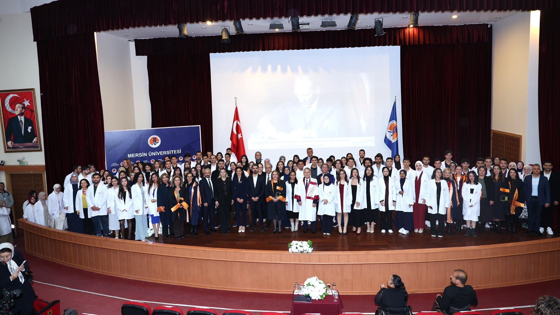 Fak&uuml;ltemiz Tarafından &ldquo;2025-2026 Eğitim-&Ouml;ğretim Yılı Beyaz &Ouml;nl&uuml;k Giyme T&ouml;reni&rdquo; Etkinliği Ger&ccedil;ekleştirildi detayı için tıklayınız