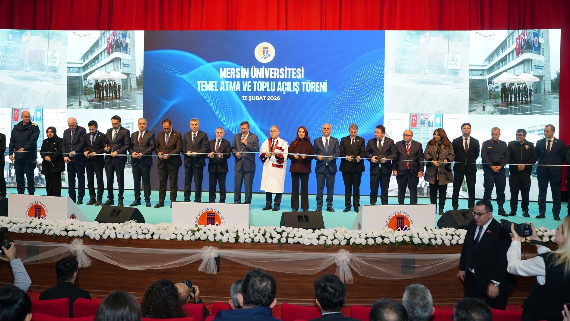 &Uuml;niversitemizin Gurur G&uuml;n&uuml;: Cumhurbaşkanı Yardımcımız Cevdet YILMAZ&rsquo;ın Teşrifleriyle Temel Atma ve Toplu A&ccedil;ılış T&ouml;renimizi Ger&ccedil;ekleştirdik detayı için tıklayınız