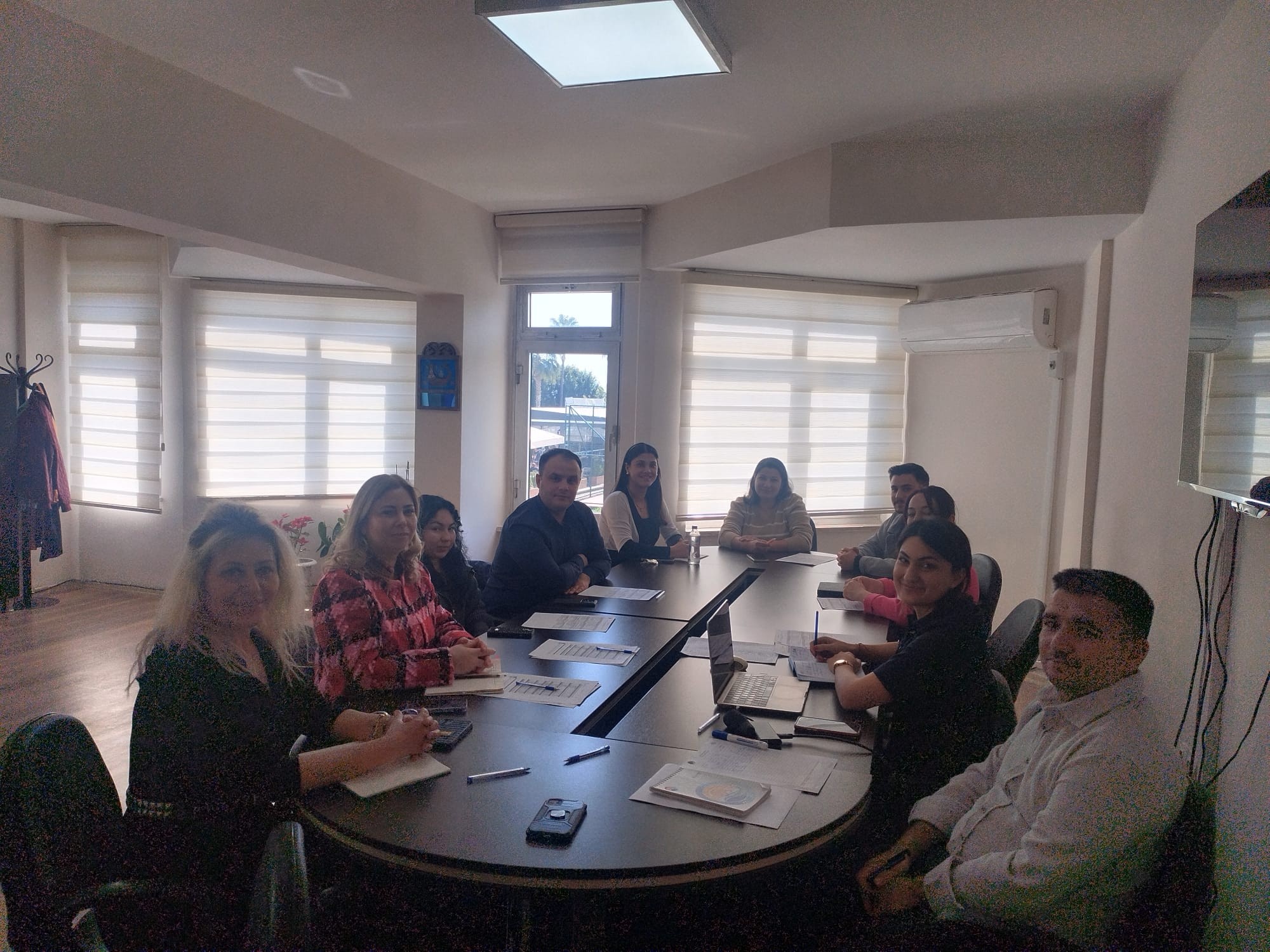 Sağlık Bakım Hizmetleri B&ouml;l&uuml;m&uuml; Yaşlı Bakımı Programı Dış Paydaş Toplantısı Ger&ccedil;ekleştirildi detayı için tıklayınız