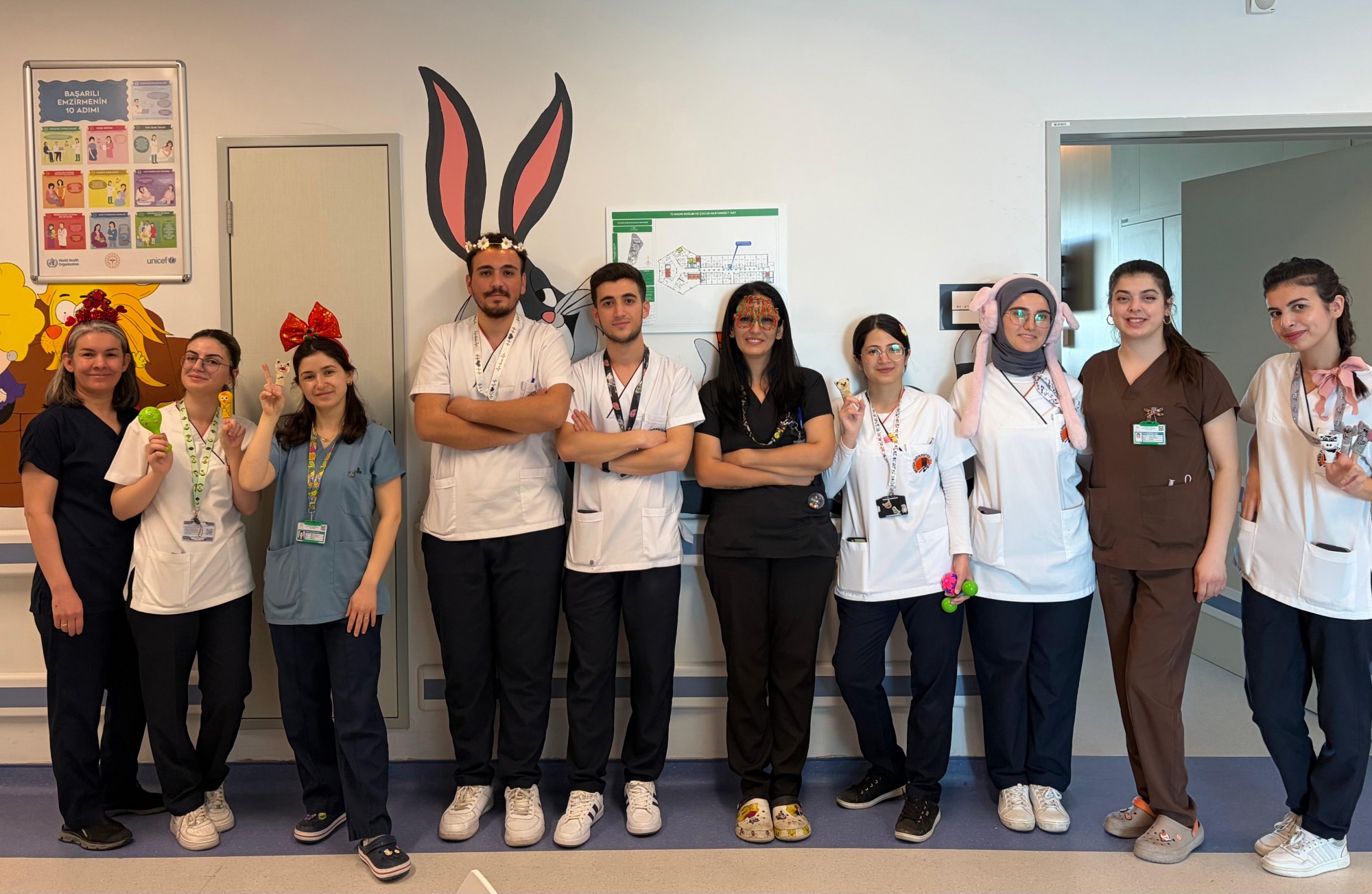 Klinikte Oyunun İyileştirici G&uuml;c&uuml;: Geleceğin Hemşireleri Terap&ouml;tik Oyun ile Minik Kalplere Dokundu detayı için tıklayınız