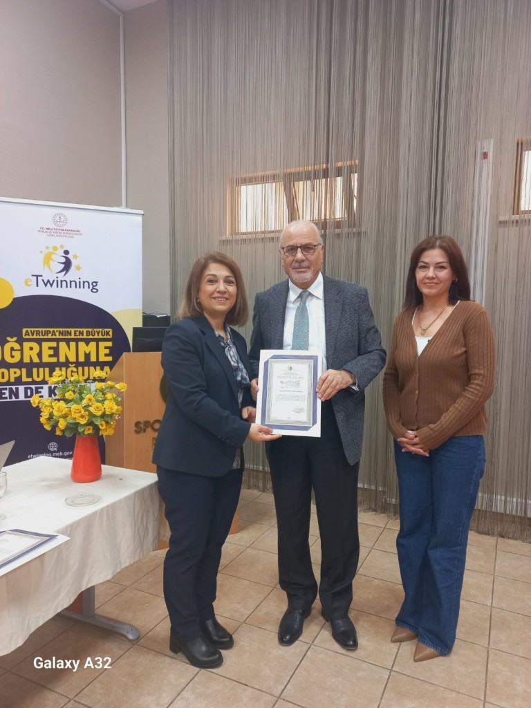 BEDEN EĞİTİMİ VE SPOR &Ouml;ĞRETMENLİĞİ &Ouml;ĞRETMEN ADAYI &Ouml;ĞRENCİLERİMİZE Y&Ouml;NELİK E TWINNING ULUSLARARASI PROJE FIRSATLARI SEMİNERİ detayı için tıklayınız