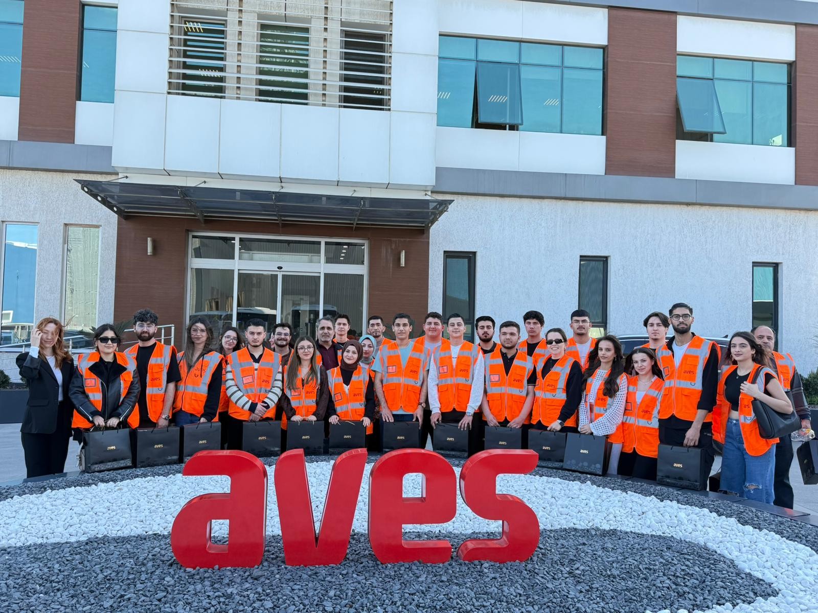 Elektronik ve Otomasyon B&ouml;l&uuml;m&uuml;&rsquo;nden Aves Enerji Yağ ve Gıda San. A.Ş. Firmasına Teknik Gezi detayı için tıklayınız