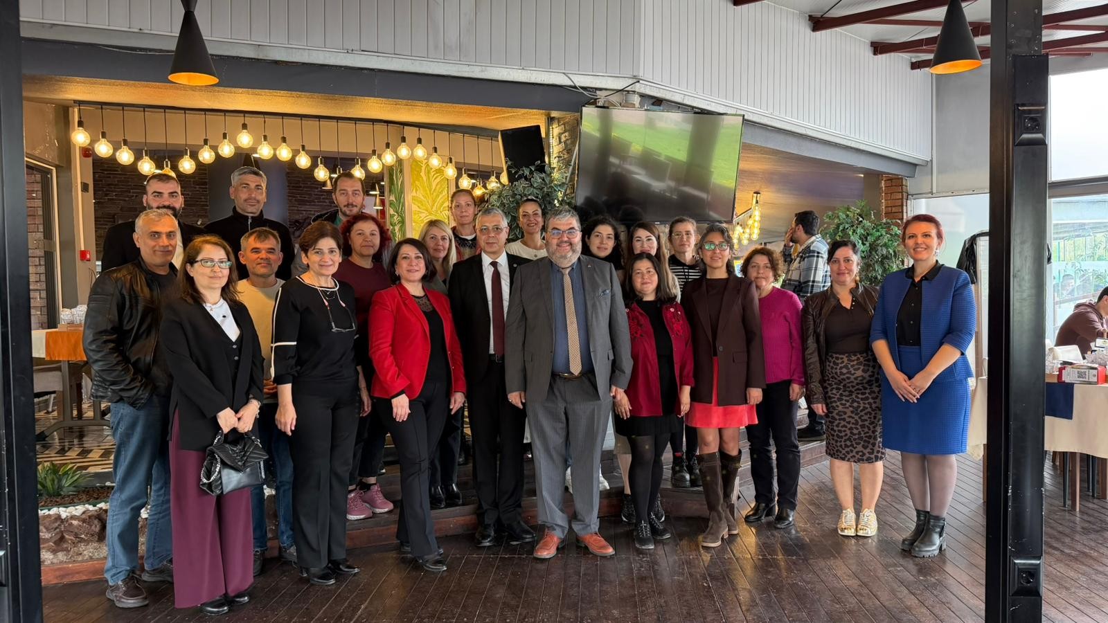 Sağlık Bilimleri Fak&uuml;ltesi Veda Yemeği D&uuml;zenledi detayı için tıklayınız