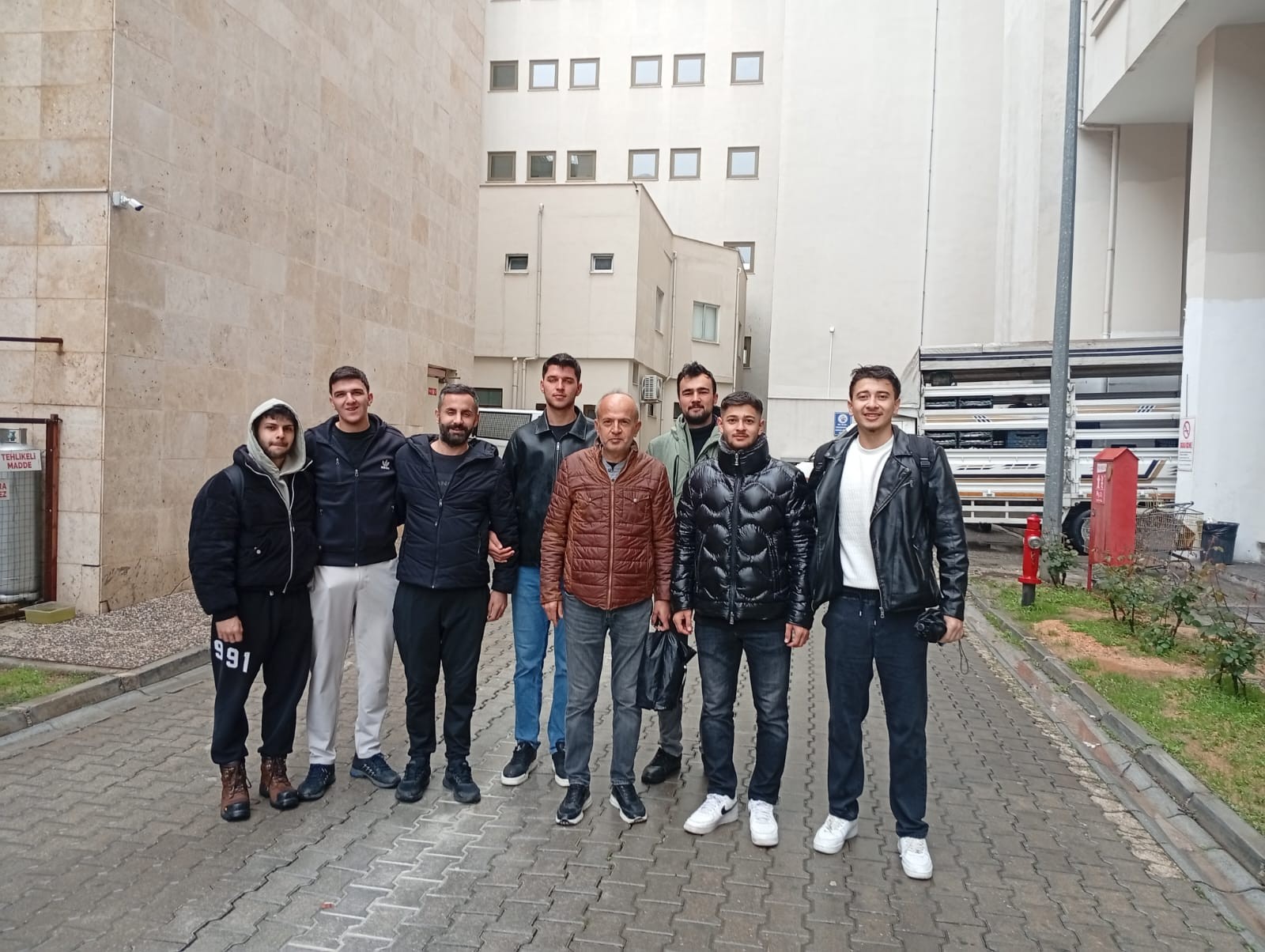 Elektrik ve Enerji B&ouml;l&uuml;ml&uuml; &Ouml;ğrencilerinden &Uuml;niversite Hastanesine Teknik Gezi detayı için tıklayınız