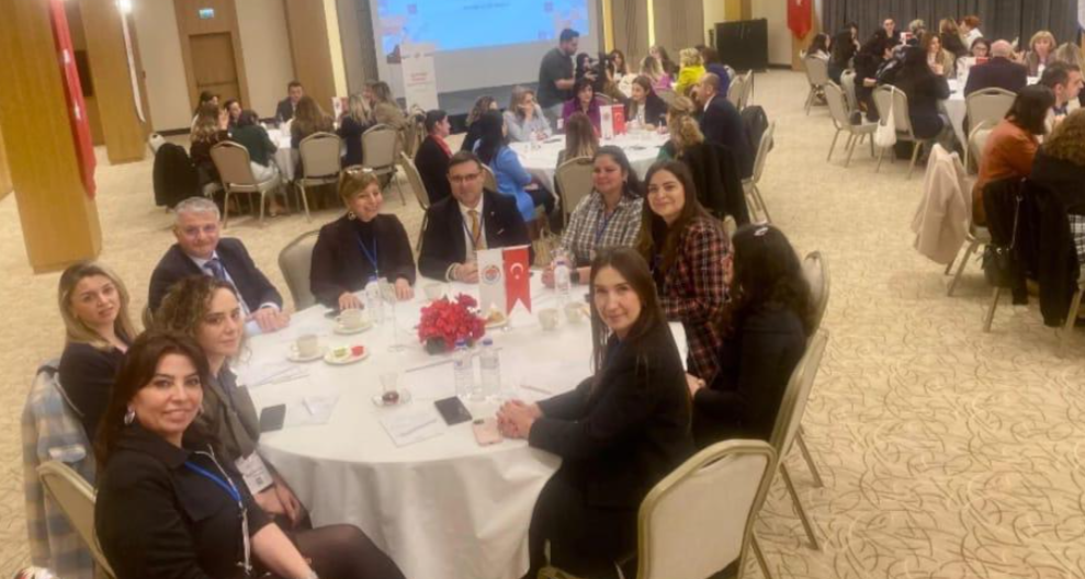 Mersin Ticaret ve Sanayi Odası tarafından d&uuml;zenlenen Geleceğin Kadınları Konferansına merkezimizin m&uuml;d&uuml;r&uuml; Do&ccedil;. Dr. Aysun Yaralı Akkaya katıldı. detayı için tıklayınız