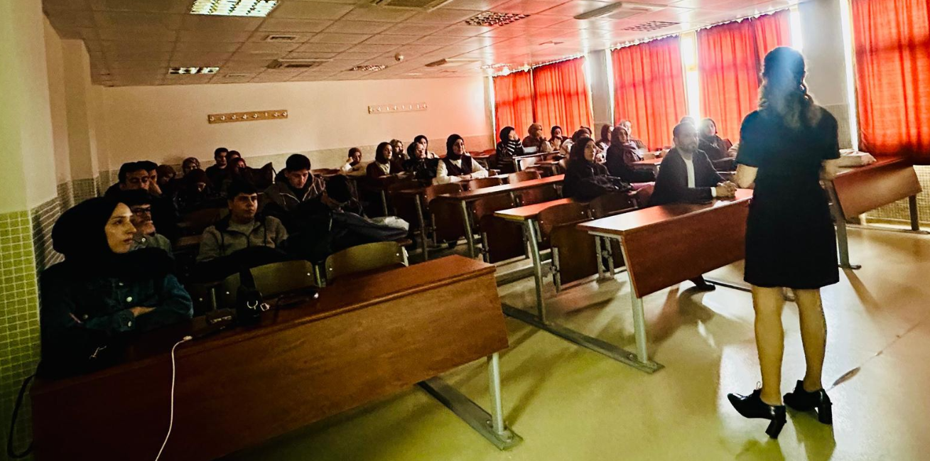 Turizm Fak&uuml;ltesinde CTS Birimi tanıtım toplantısı &Ouml;ğr. G&ouml;r. Dr. M. Deniz Z&ouml;hre T&uuml;rkmenoğlu tarafından yapıldı. detayı için tıklayınız