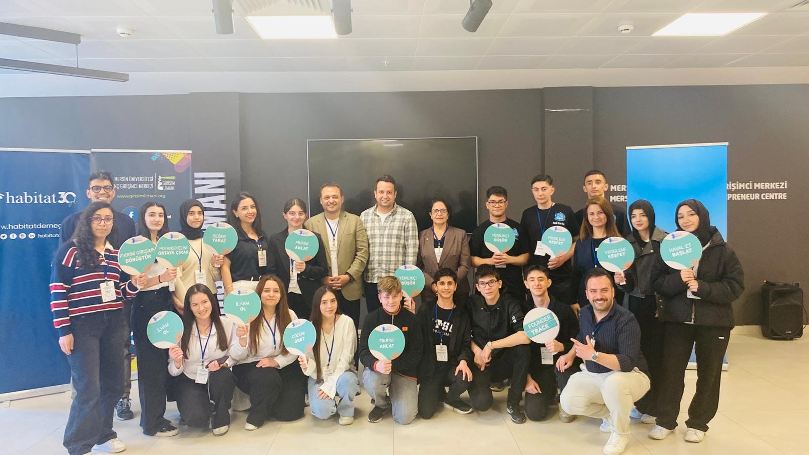 🚀 Fikir Otob&uuml;s&uuml;&rsquo;nde Yarı Final Tamamlandı! detayı için tıklayınız