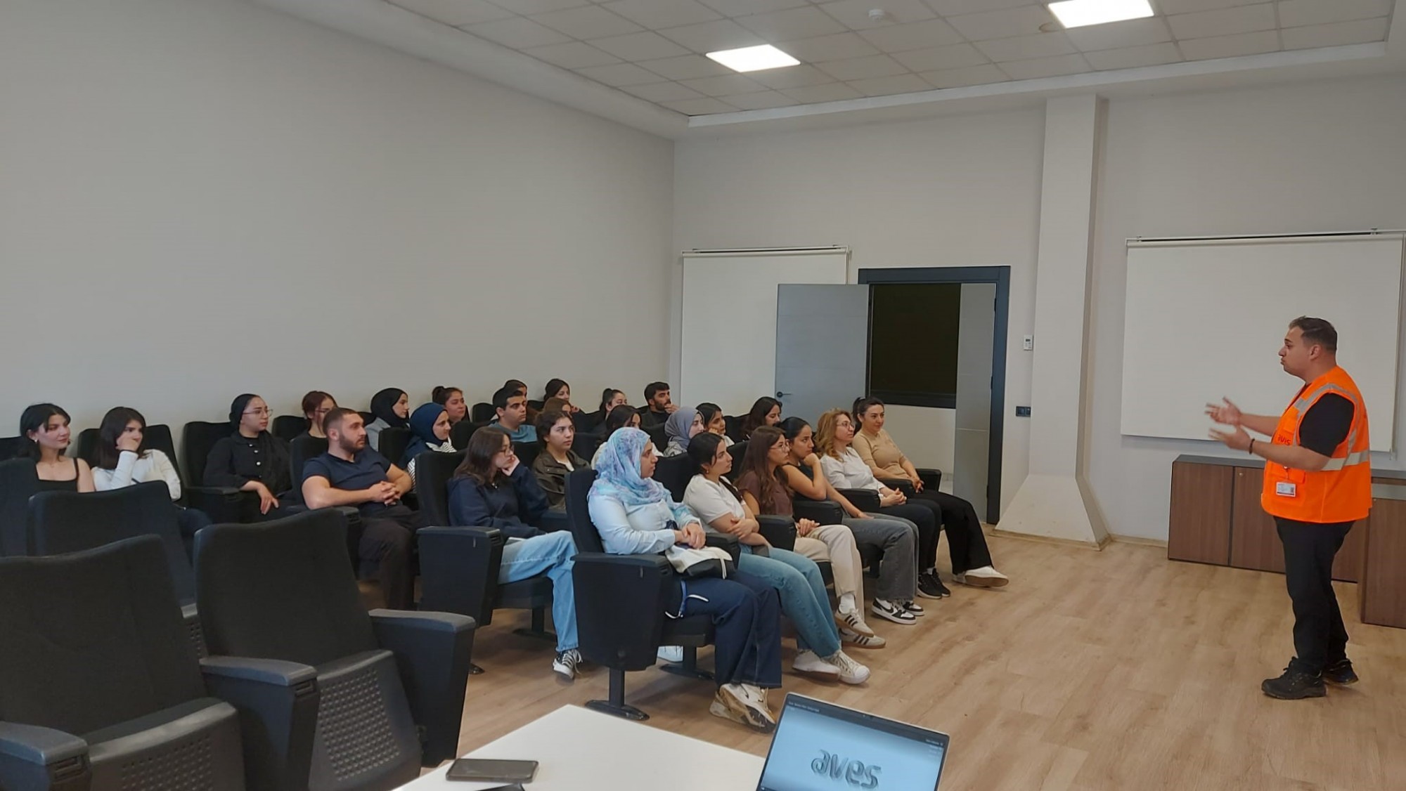 GELECEĞİN GIDA TEKNİKERLERİ AVES ENERJİ YAĞ VE GIDA TESİSLERİNİ ZİYARET ETTİ detayı için tıklayınız