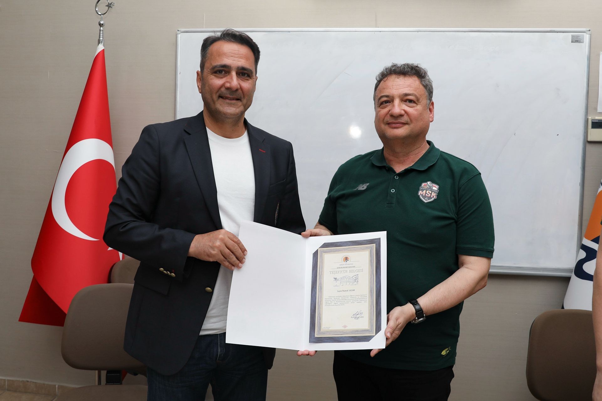 Basketbol Altyapısında T&uuml;rkiye'de ve D&uuml;nyadaki Gelişmeler detayı için tıklayınız