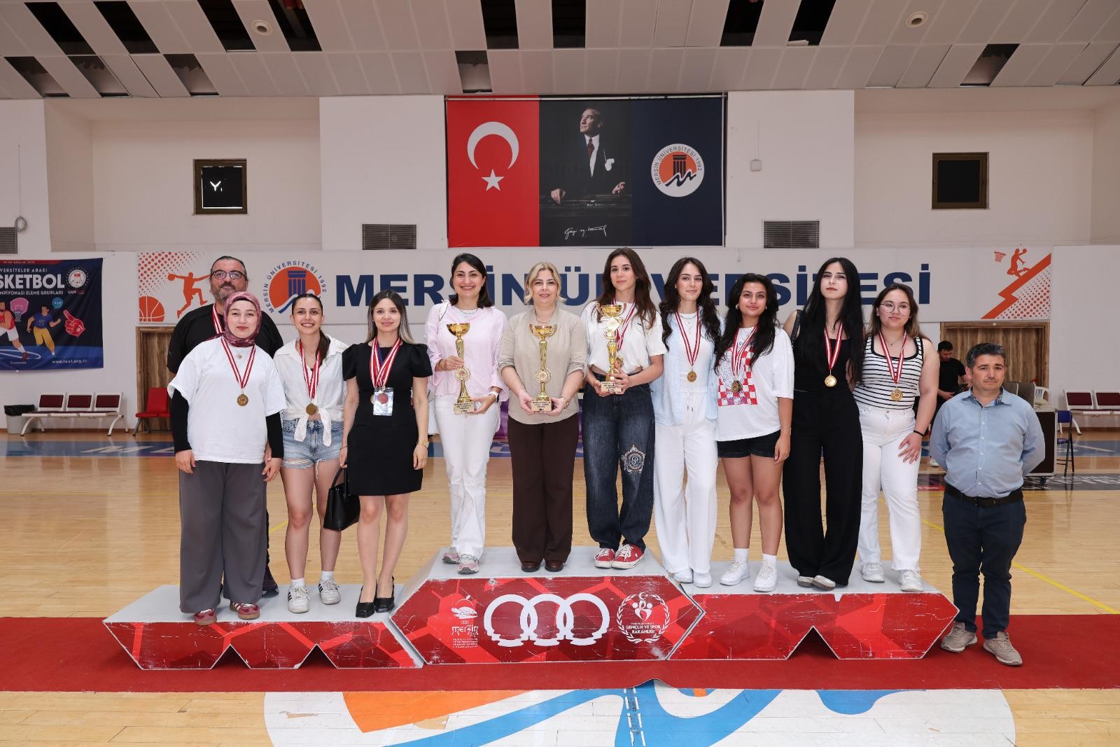 Sağlık Hizmetleri Meslek Y&uuml;ksekokulumuz Spor Takımlarından B&uuml;y&uuml;k Başarı detayı için tıklayınız