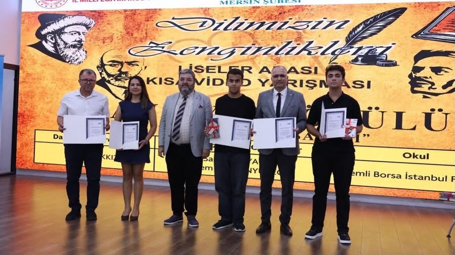 &ldquo; Dilimizin Zenginlikleri &rdquo; Konulu Liseler Arası Kısa Video Yarışması &Ouml;d&uuml;l T&ouml;reni D&uuml;zenlendi detayı için tıklayınız