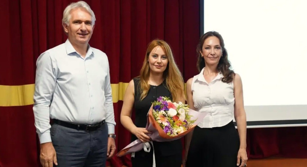 TED Mersin Koleji &Ouml;ğrenci ve Velilerine Y&ouml;nelik Dijital Ebeveynlik ve G&uuml;venlik konulu Eğitim Semineri Ger&ccedil;ekleştirildi detayı için tıklayınız