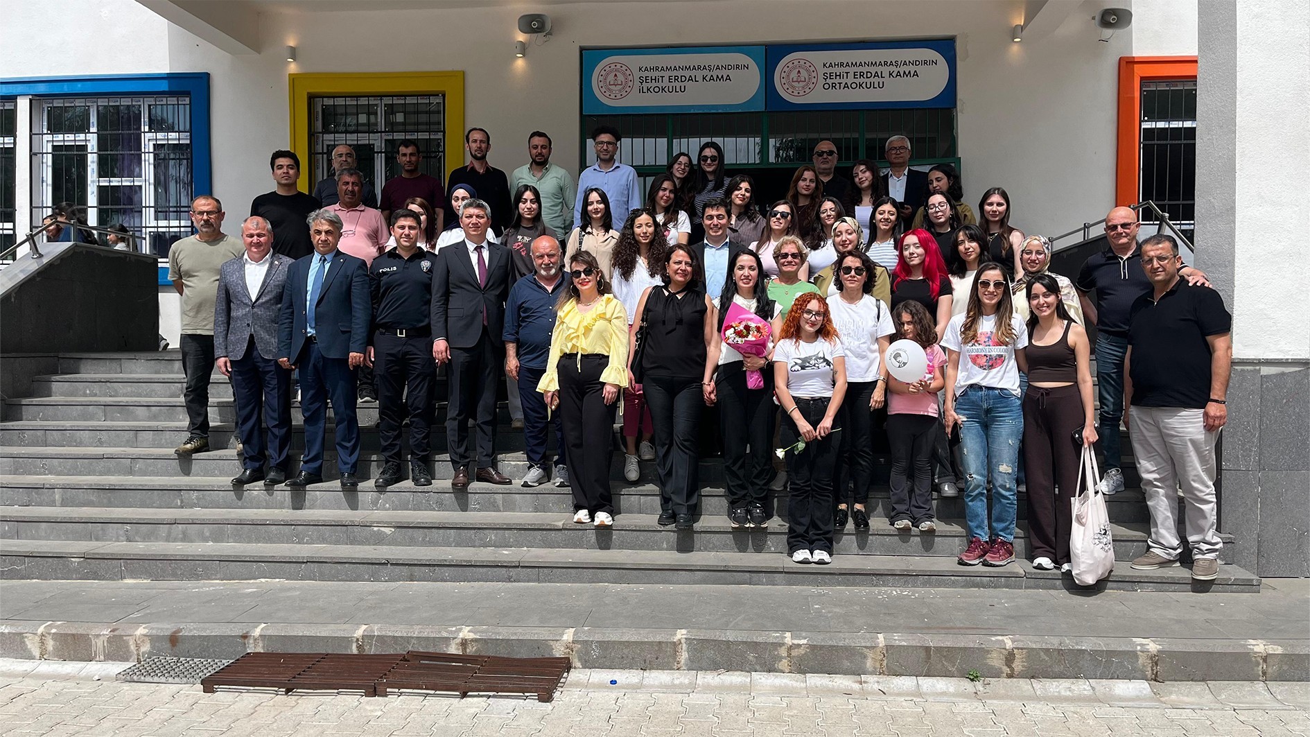 &Uuml;niversitemiz Deprem B&ouml;lgesine İki K&uuml;t&uuml;phane Daha Kazandırdı detayı için tıklayınız