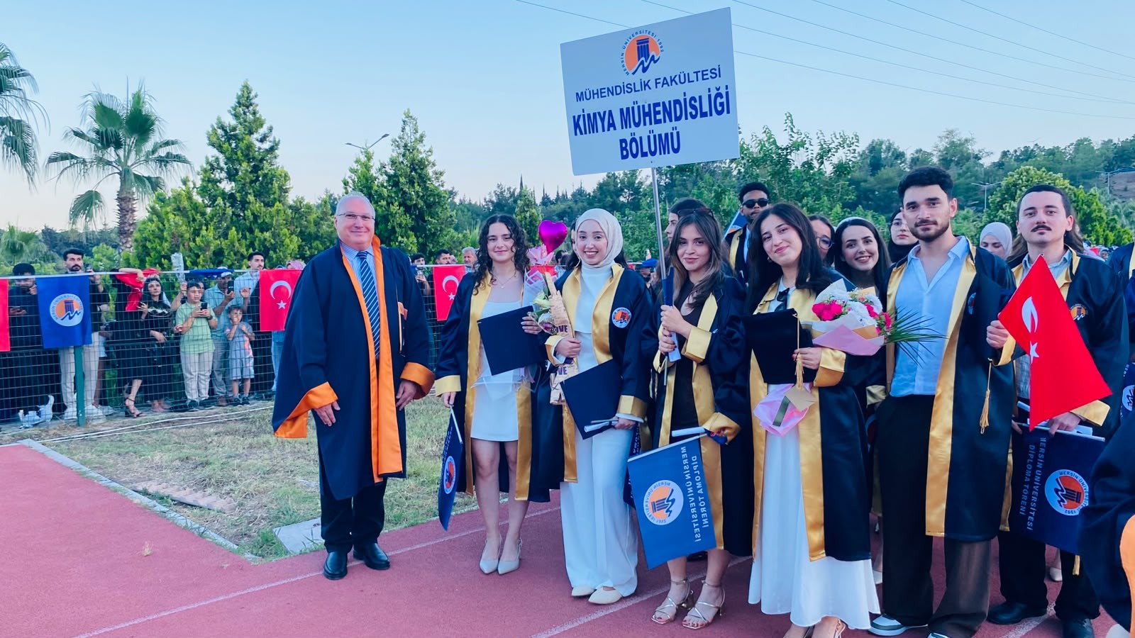 Kimya M&uuml;hendisliği B&ouml;l&uuml;m&uuml; 2026 Mezunlarını Uğurladı detayı için tıklayınız