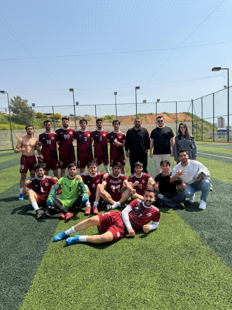 Eğitim Fak&uuml;ltesi &Ouml;ğrencileri Futbol Turnuvalarına Katılım Sağladı detayı için tıklayınız