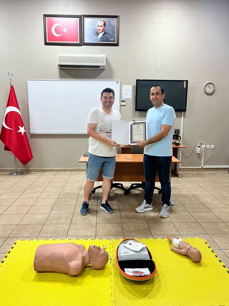 Fak&uuml;ltemizde Mersin İl Halk Sağlığı Tarafından  İlkyardım Eğitimi Programı D&uuml;zenlendi. detayı için tıklayınız