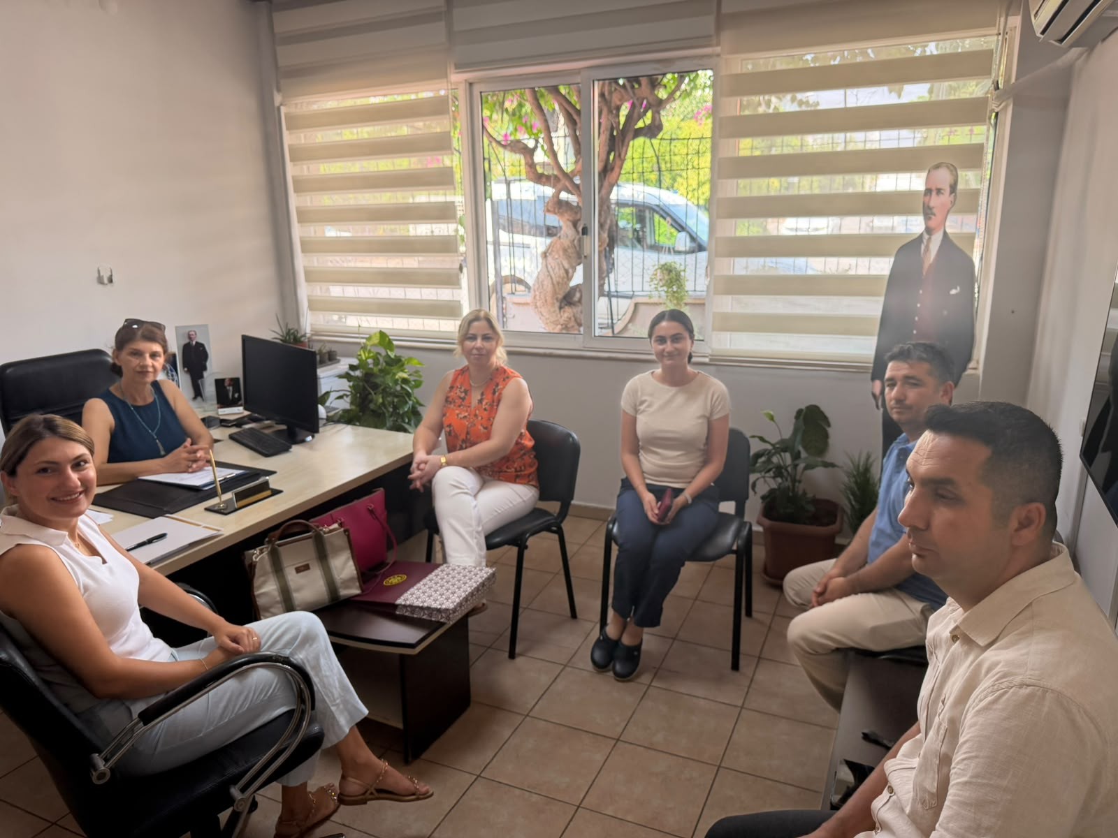 Yaşlı Bakımı Programından Yardım ve İyilik Vakfı Huzurevi ile İş Birliği G&ouml;r&uuml;şmesi detayı için tıklayınız